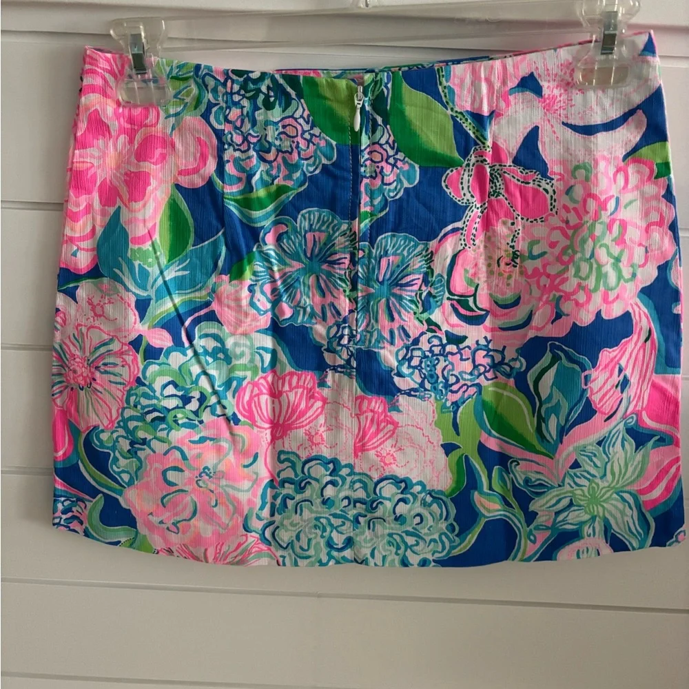 Lilly Pulitzer Skort, Size 6, EUC - Picture 2 of 7